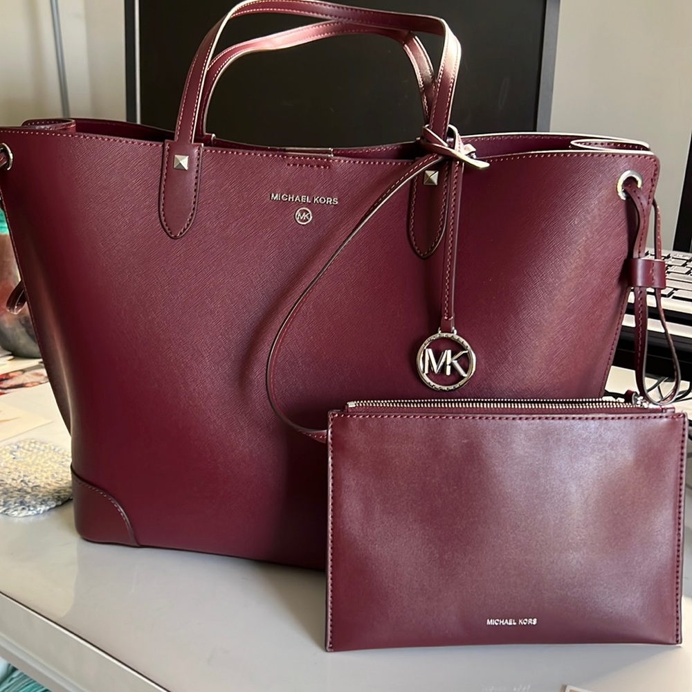 Michael Kors. Edith large tote. Merlot